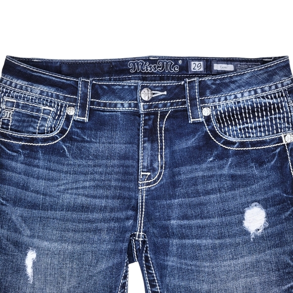 Miss Me | Distressed Capri | Size 29 - Picture 3 of 12